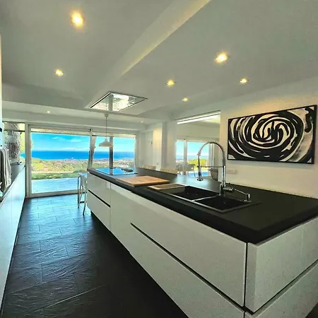 Casanova, Casa Con Vista Panoramica A Barcelona Villa *