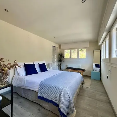 Villa Casanova, Casa Con Vista Panoramica A Barcelona